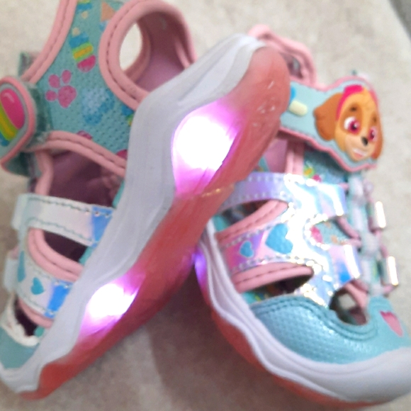 baby girl light up sandals